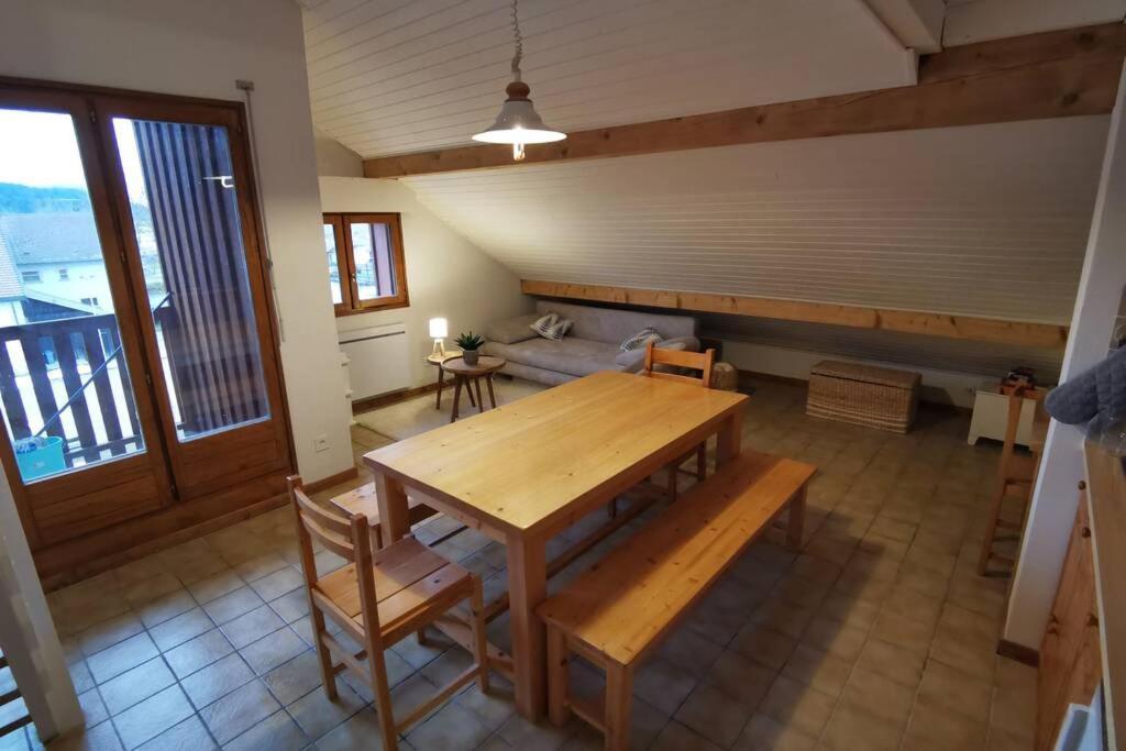 דירות Les Fourgs Ravissant Appart Proche Suisse Et Pistes De Ski Familiales מראה חיצוני תמונה